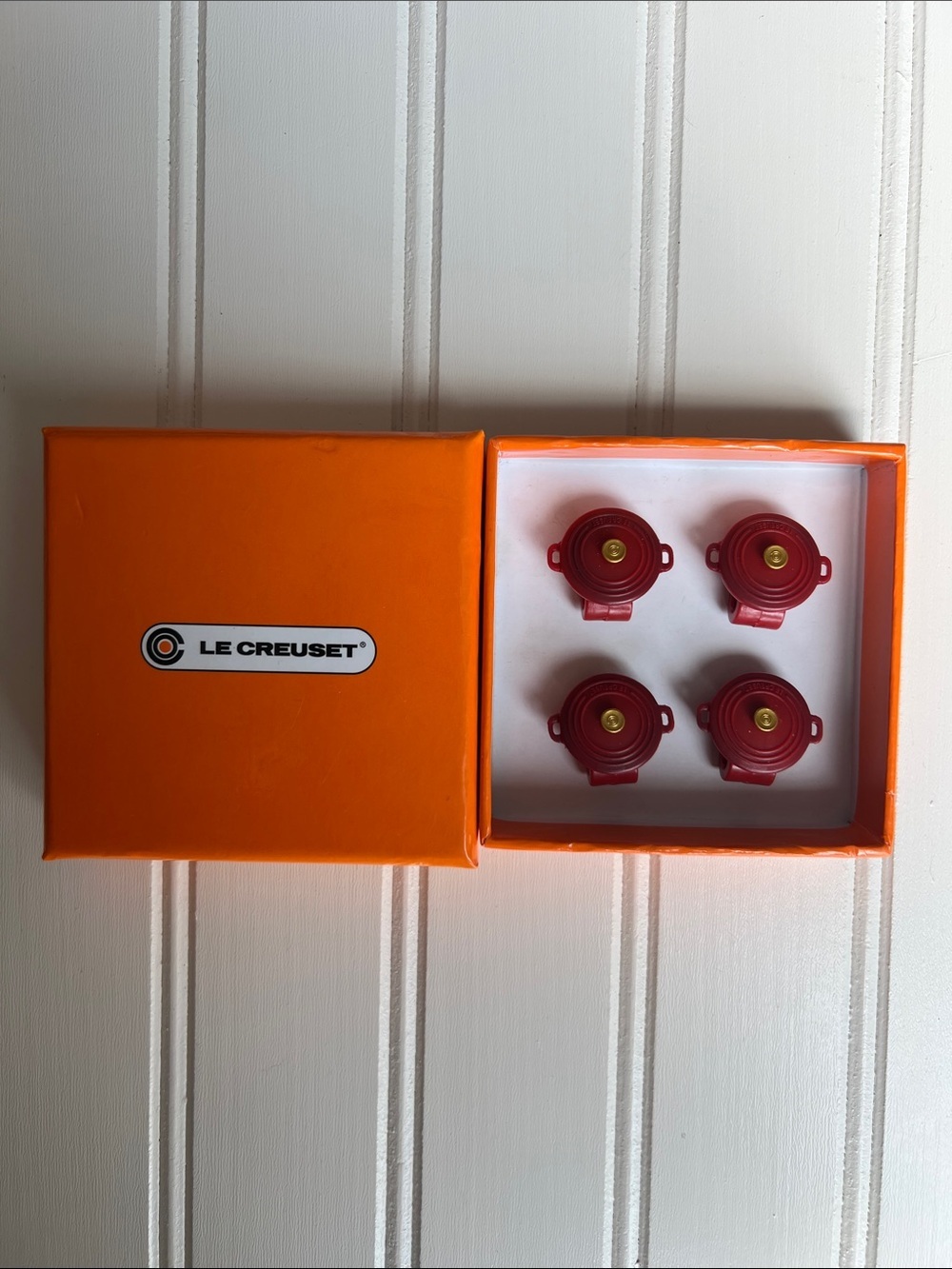 Le Creuset Red Mini Cocotte Plastic Pin Lid Bumpers Set of 4 - Picture 2 of 5